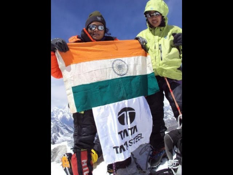 ARUNIMA SINHA: THE STORY OF A STRUGGLER WHO LIVES IN EVERESTING DREAMS.. A MUST WATCH ONE!