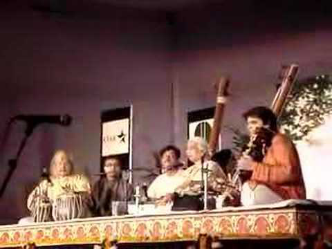 Girija Devi (vocal) & Kishan Maharaj (tabla)