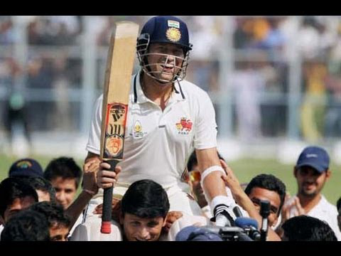 Fans throng Wankhede stadium to watch the 'Little Master' in action