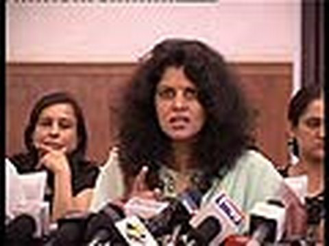 Shiney Ahuja's Wife Finally Speaks up!!!