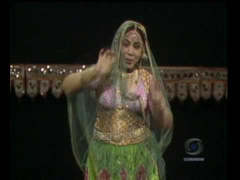 Rajendra Chaturvedi - Kathak Queen Sitara Devi ( Thumak Chalat Ramchand )