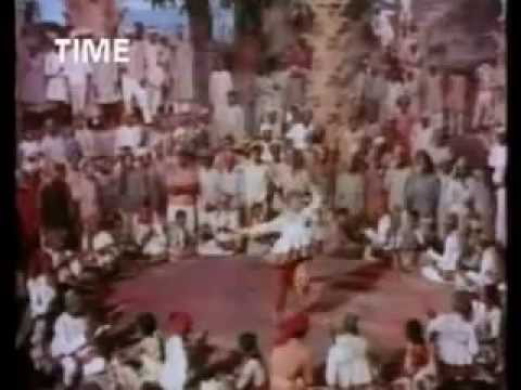 LATE SMT.DR. SITARA DEVI'S  AWSOME HOLI - DANCE in Film MOTHER INDIA(1957)