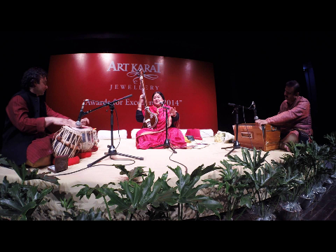 Meera Bhajan by Shubha Mudgal with Aneesh Pradhan (Tabla), Sudhir Nayak (Harmonium)