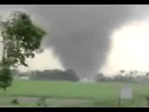 Tornado strikes Brahmanbaria, Bangladesh! Rare footage!!