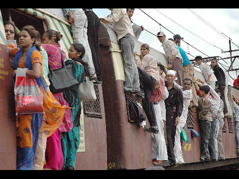 Mumbai Local Train During Peak / Rush Hours Compilation India 2014 [HD VIDEO]
