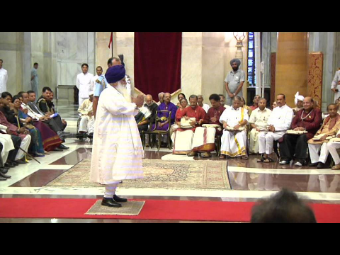 PRESIDENT PRESENTS SANGEET NATAK AKADEMI'S FELLOWSHIPS  AND AKADEMI AWARDS - 2012-28-5-13