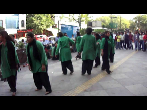 Delhi Street Theater:  Mental Health Issues in India (March 2012, Hindi)