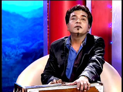 3 Music Director Akhilesh Kumar is singing Manoj Bhawuk's Ghazals