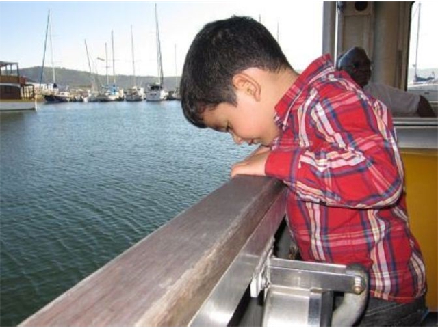 Adi_in_SA_-_boats_-_Adi2