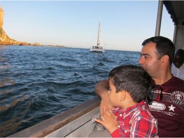 Adi_in_SA_-_boats_-_Sachin_-_Adi4