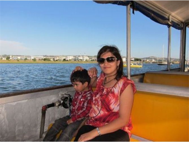 Adi_in_SA_-_boats_-_Sarita_-_Adi