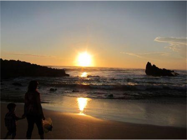 Adi_in_SA_-_Landscape116_-_Sunset_-_Sarita_and_Adi