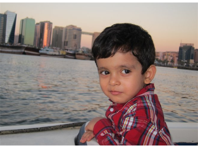 Adi_on_a_river_bank_-_2010-12-17_0912