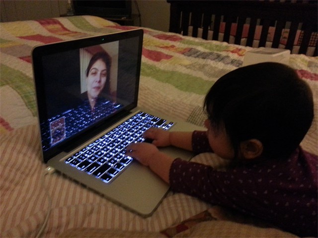 Diya_Chatting_with_Mom_28012013