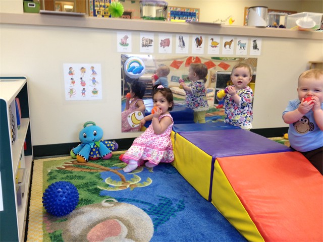 DIYA_First_Birthday_at_Daycare_Centre_03.JPG