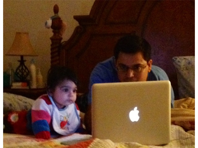 Diya_watching_laptop_20121212