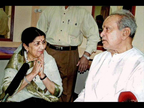 Baaje Re Muraliya Baaje Lata Mangeshkar & Pandit Bhimsen Joshi Lyrics Pt Narendra Sharma