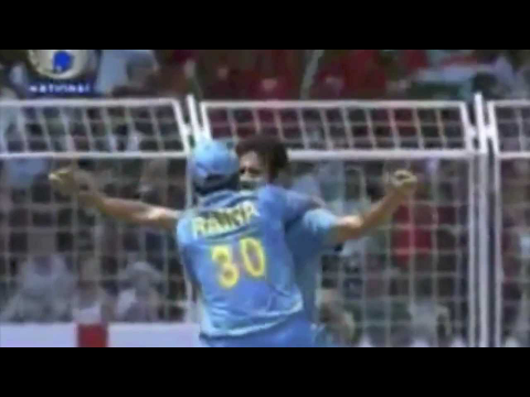 Irfan Pathan - Swing bowling during the initial stages of his career