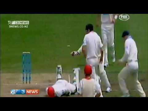 Phil Hughes Struck On Head - In Critical Condition - ORIGINAL VIDEO - HD